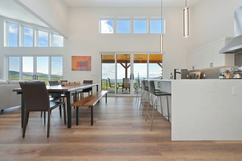 Dining with a view (1)