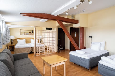 Family Room | Desk, iron/ironing board, free WiFi, bed sheets