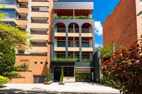 luxury furnished apartments in laureles, medellin digital nomads-10