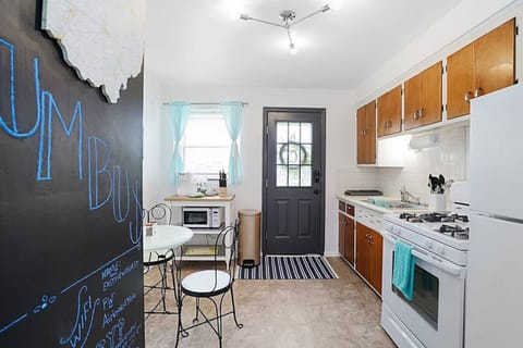 Our gas stove top, coffee station, and ample fridge space makes cooking enjoyable —or heat up left overs from any of the amazing restaurants nearby!