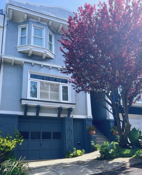 Beautiful 1913 Edwardian-style San Francisco home with a lovely garden