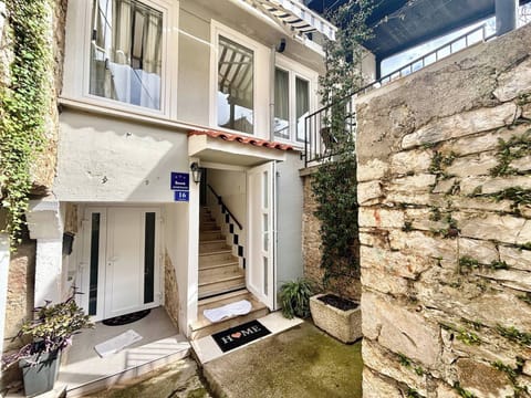 Apartment, 1 Bedroom, Smoking, Terrace | Exterior detail