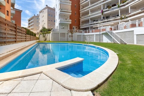 Holiday Home Swimming Pool