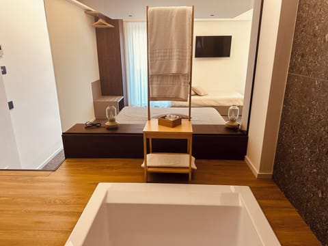 Standard Triple Room, Balcony, Marina View | Bathroom | Separate tub and shower, hair dryer, bidet, towels