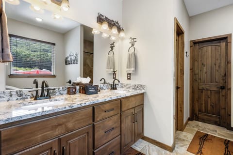 Master Double Vanity