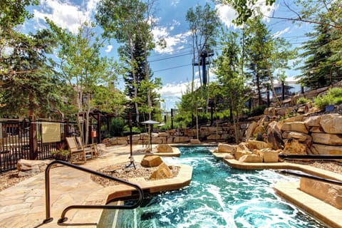 Flagstaff Lodge Amenities - Summer