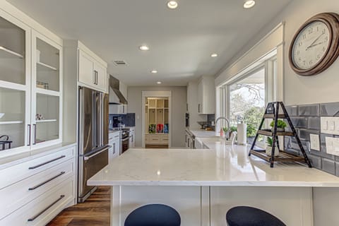 Additional counter seating 