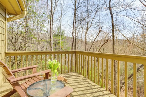 Jasper Vacation Rental | 3BR | 3BA | Stairs Required | 2,052 Sq Ft