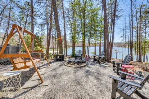 Westminster Vacation Rental | 4BR | 4BA | 4,000 Sq Ft | Stairs Required