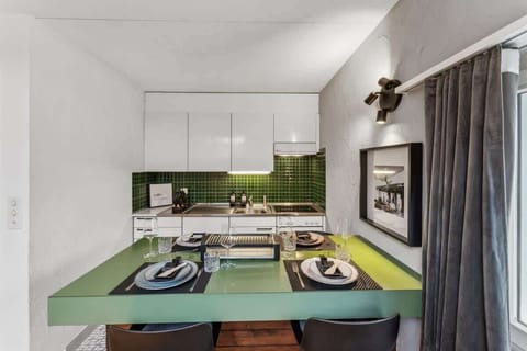 voll ausgestattete Küche mit Fondue & Raclette Ofen