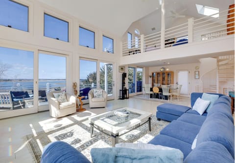 GREAT ROOM/LIVING ROOM
