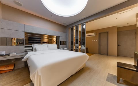 Standard Room | Free WiFi