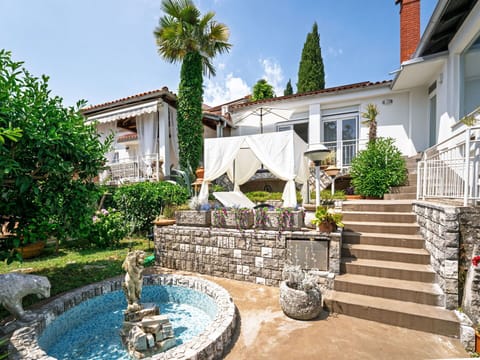 House, Residential Area, Home, Garden, Estate, Landscaping, Hacienda, Resort, Backyard