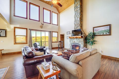 House (4 Bedrooms) | Front of property