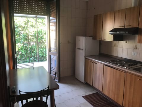 Standard Apartment, Balcony | Private kitchen | Fridge, microwave, stovetop, cookware/dishes/utensils