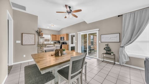 Kitchen table with middle lazy susan!