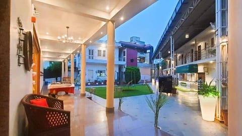 Deluxe Double Room, Courtyard View | Terrace/patio