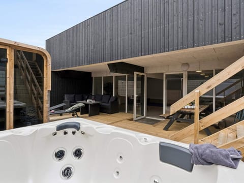 House | Spa treatment