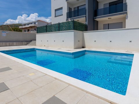Swimming Pool, Composite Material, Tile, Concrete, Water Feature, Hotel, Villa, Resort