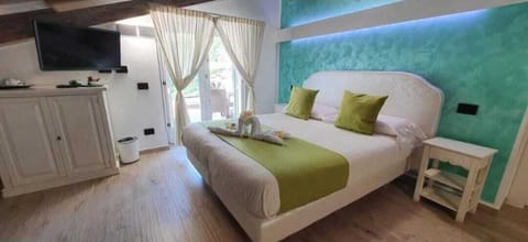 Junior Suite, City View | In-room safe, blackout drapes, iron/ironing board, free WiFi