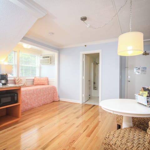 Premium Suite, 1 Bedroom, Harbor View | Living area | TV