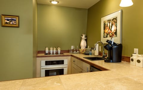 Suite, 1 Bedroom (Room 10) | Private kitchen | Fridge, coffee/tea maker