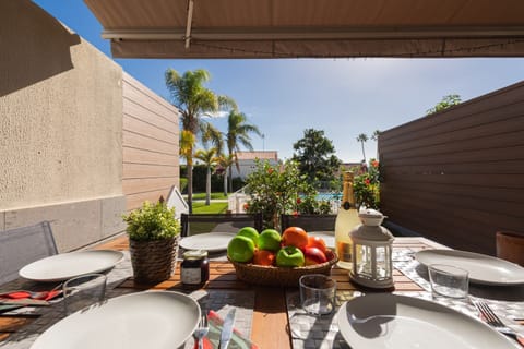 House | Outdoor dining