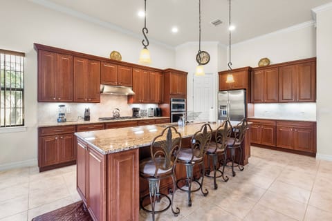Fully equipped kitchen with Kitchen Aid Appliances