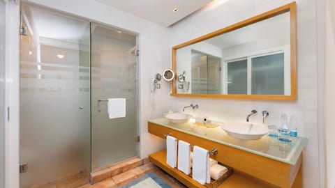 Two Superior Double Beds Diamante View AI | Bathroom | Free toiletries, hair dryer, towels, soap