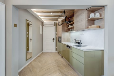 Deluxe Suite, sea view | Private kitchen