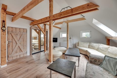 Classic Villa, Balcony, Garden View | 4 bedrooms, iron/ironing board, free WiFi