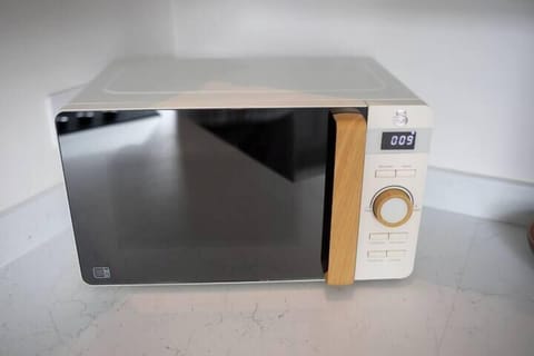 7e940d5b 1005 4b1a 9bed 4a1f342d4e98