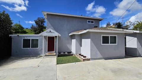 Spacious and peaceful rear 2 story unit.