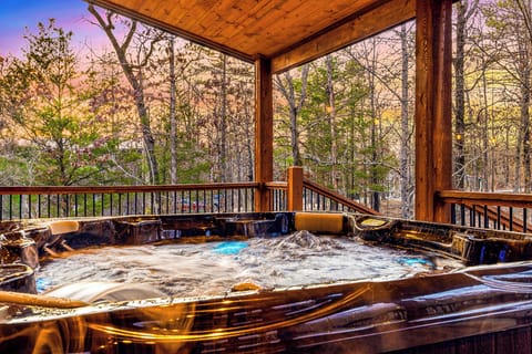 Soak, sip, and stargaze in your peaceful Hochatown retreat.