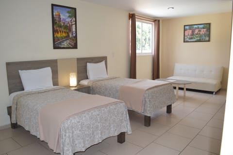 Classic Twin Room | Bed sheets