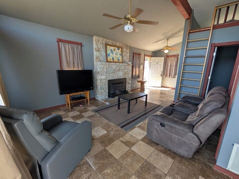 PXL_20250203_190733186.MP201