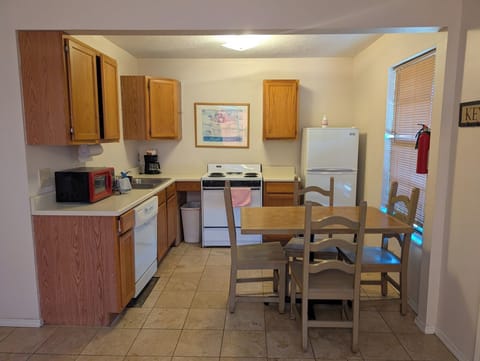 PXL_20250203_192005009.MP201