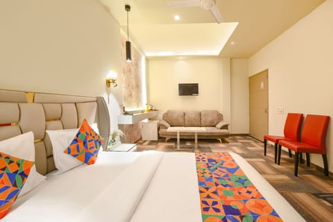 Premium Room | Egyptian cotton sheets, premium bedding, in-room safe, free WiFi