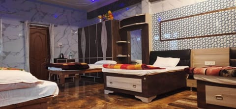 Shared Dormitory | Free WiFi