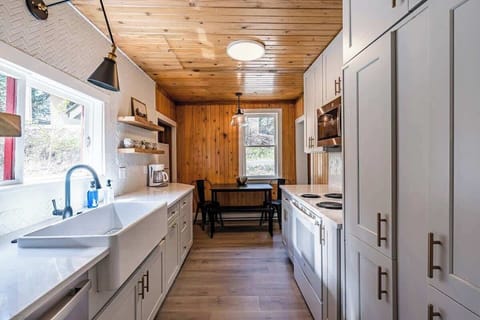 Kitchen/dining