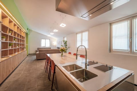 Family Apartment, 3 Bedrooms, City View | Private kitchen | Fridge, microwave, oven, stovetop