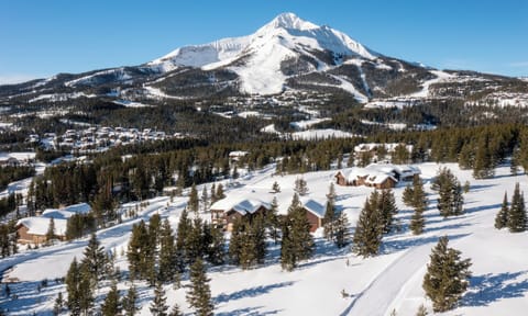 Outside view of Silver Aspen