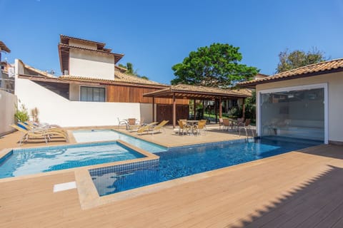 Deluxe Villa | Pool | Outdoor pool