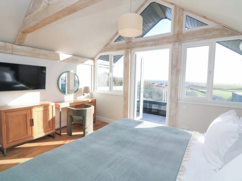 5 bedrooms, individually decorated, individually furnished, free WiFi