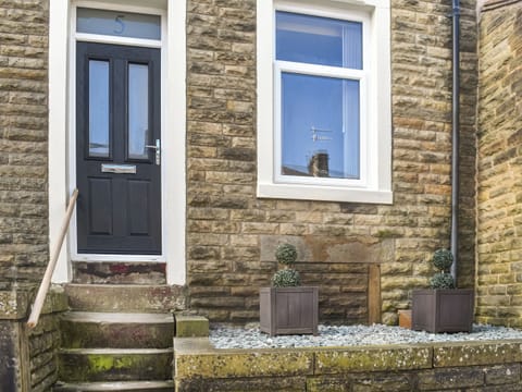 Exterior | Hollingreave House, Burnley