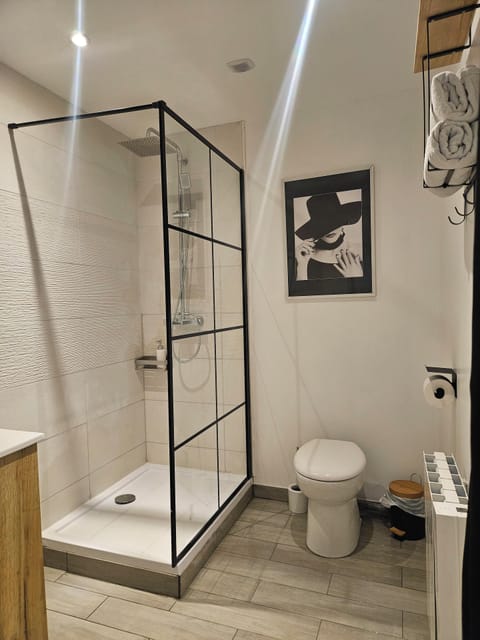 Apartment, 1 Bedroom, Kitchen | Bathroom