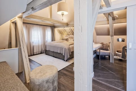 Signature Double Room | Egyptian cotton sheets, premium bedding, pillowtop beds, minibar