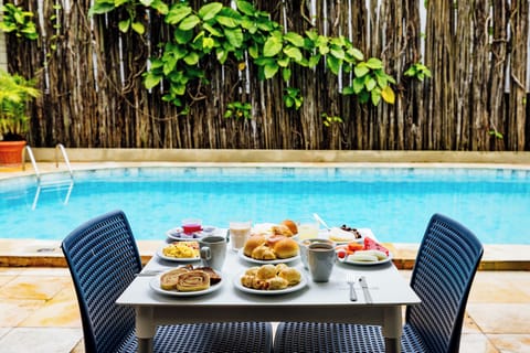Outdoor pool, pool umbrellas