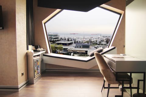 Superior Room | Premium bedding, minibar, in-room safe, soundproofing