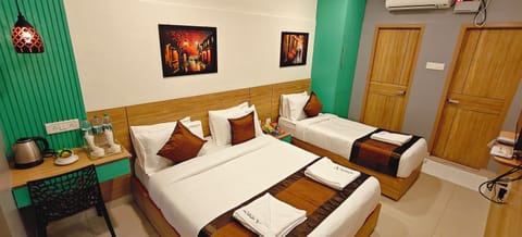 Deluxe Triple Room | Egyptian cotton sheets, premium bedding, down comforters